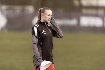 Bild 17 - wBJ Hamburger SV - Eimsbuettler TV : Ergebnis: 4:0
